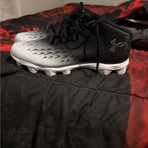 Under Armour Mens Black and White cleats
